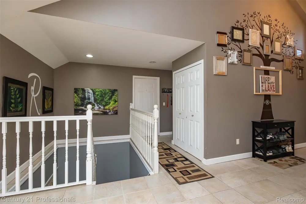 3251 Mann Road Waterford Charter Township, MI 48346