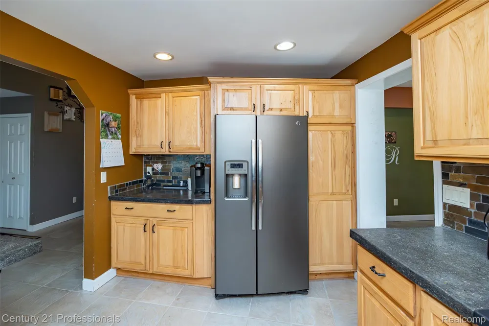 3251 Mann Road Waterford Charter Township, MI 48346
