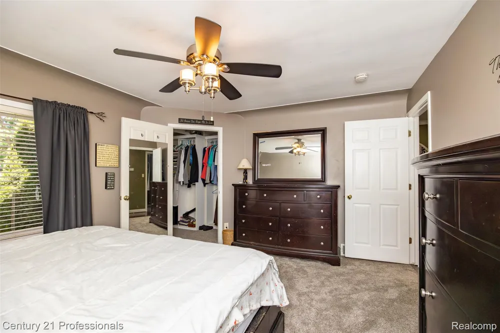 3251 Mann Road Waterford Charter Township, MI 48346