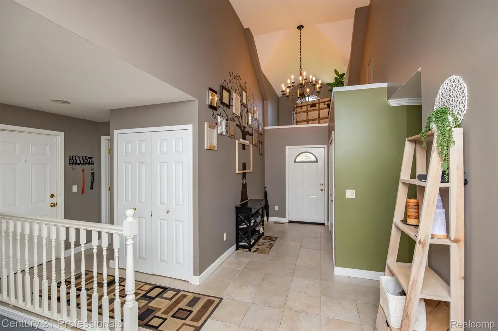 3251 Mann Road Waterford Charter Township, MI 48346