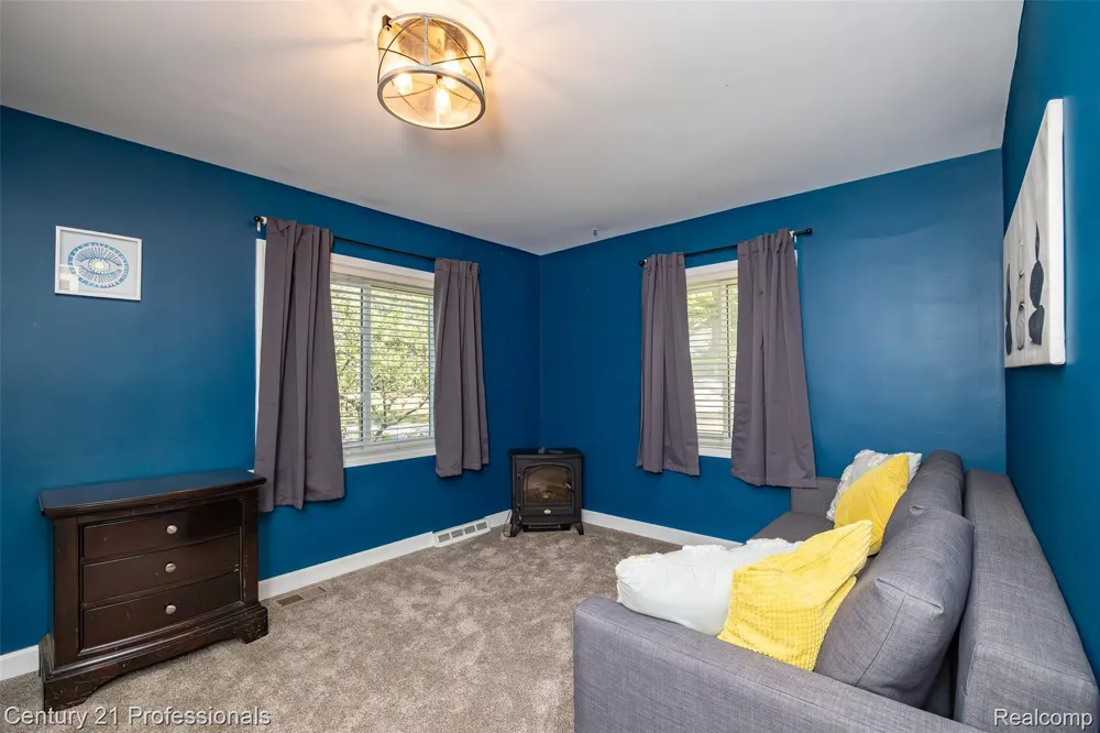 3251 Mann Road Waterford Charter Township, MI 48346