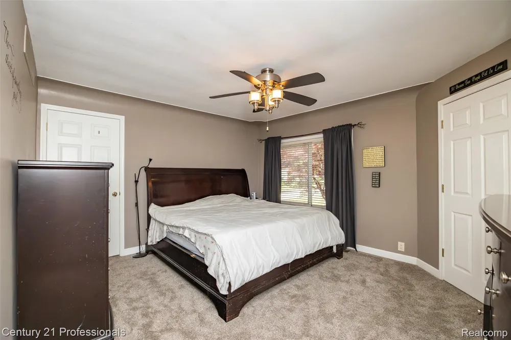 3251 Mann Road Waterford Charter Township, MI 48346