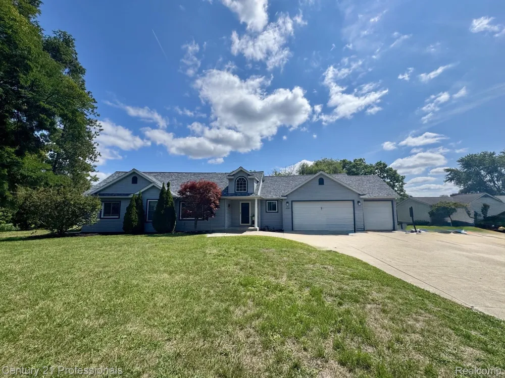 3251 Mann Road Waterford Charter Township, MI 48346