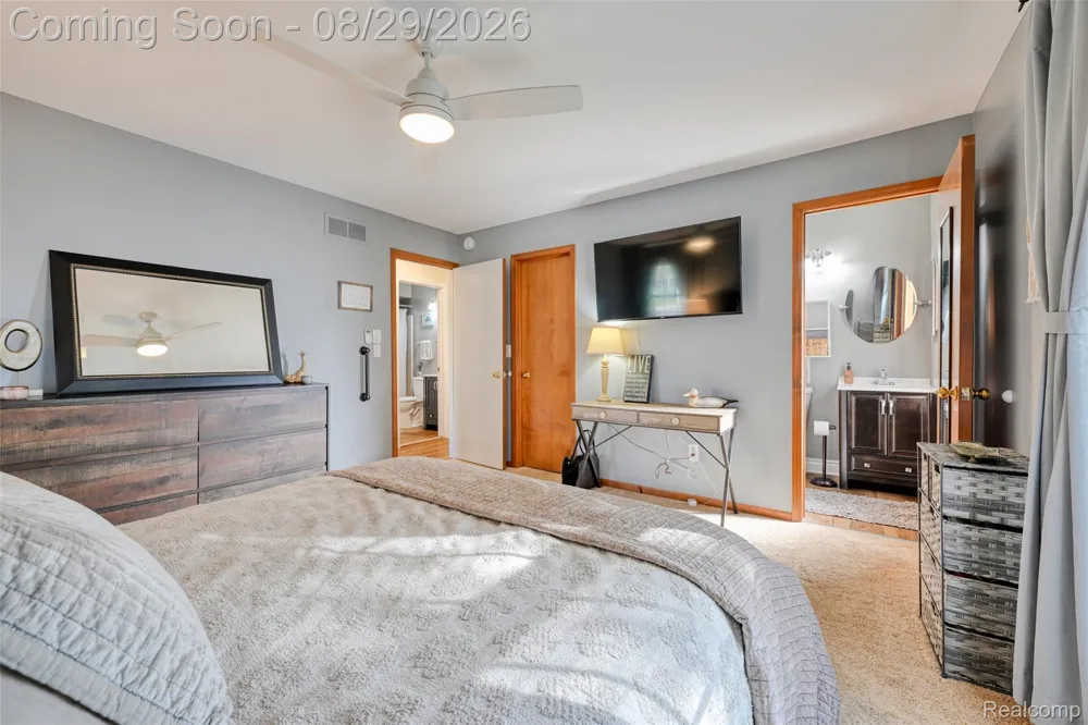 49432 Kirkland Court #99 Shelby Charter Township, MI 48315
