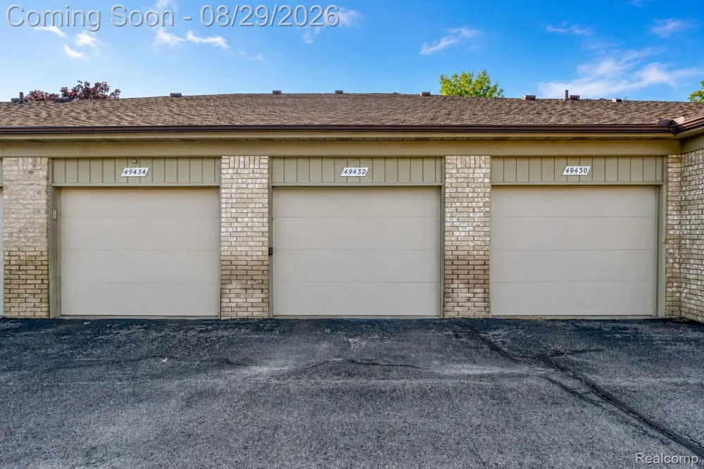 49432 Kirkland Court #99 Shelby Charter Township, MI 48315