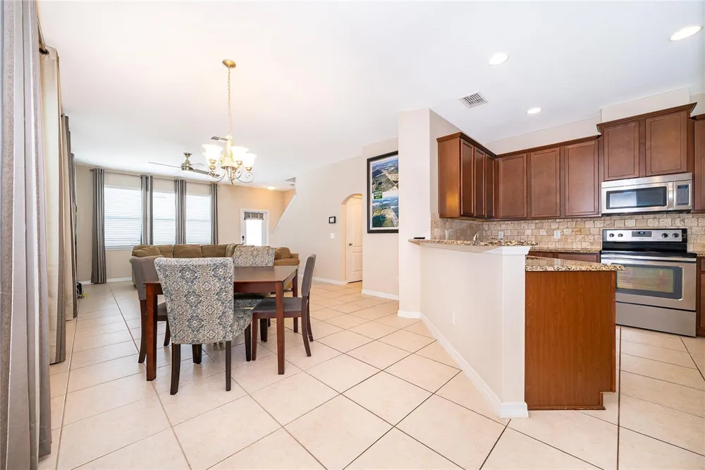 8641 BROOKVALE DRIVE Windermere, FL 34786