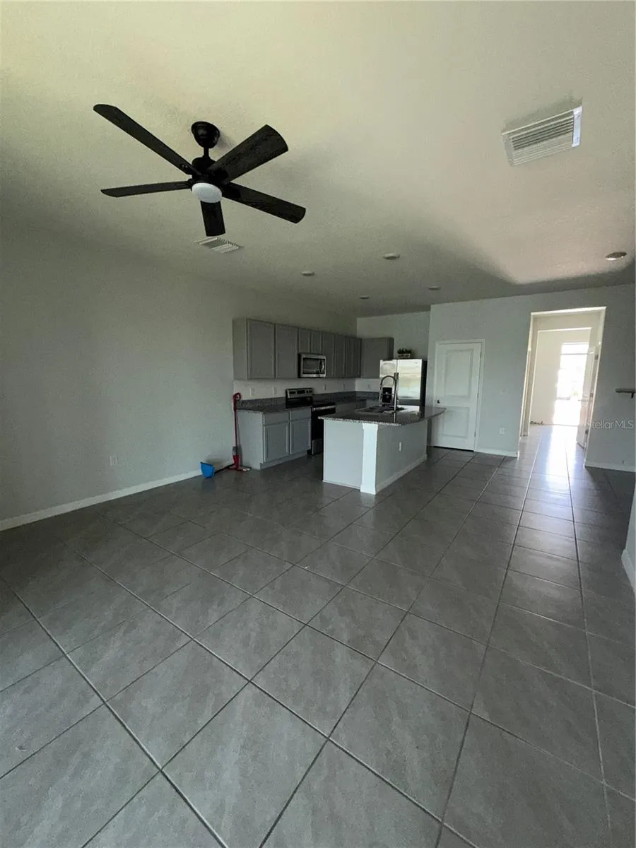 191 MANGROVE SHADE CIRCLE Apollo Beach, FL 33572