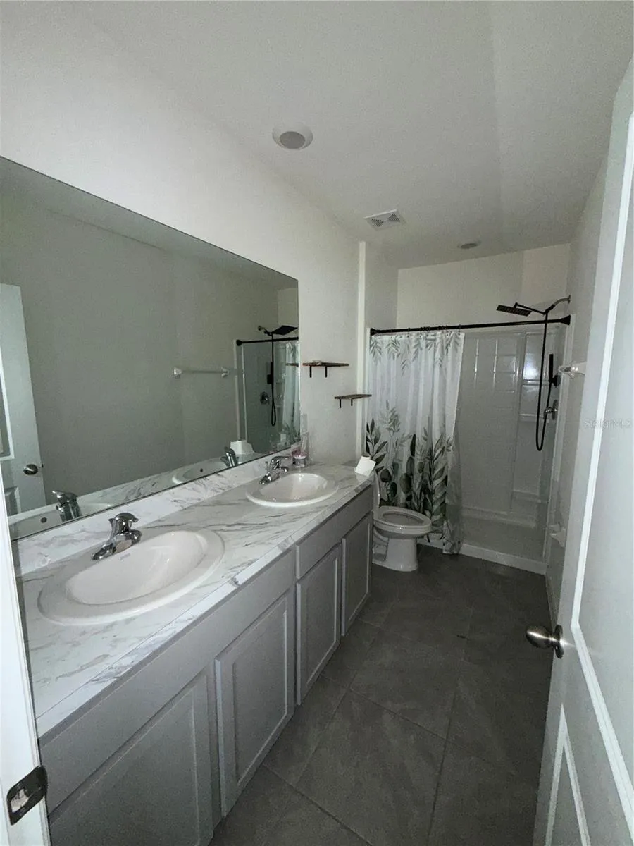 191 MANGROVE SHADE CIRCLE Apollo Beach, FL 33572