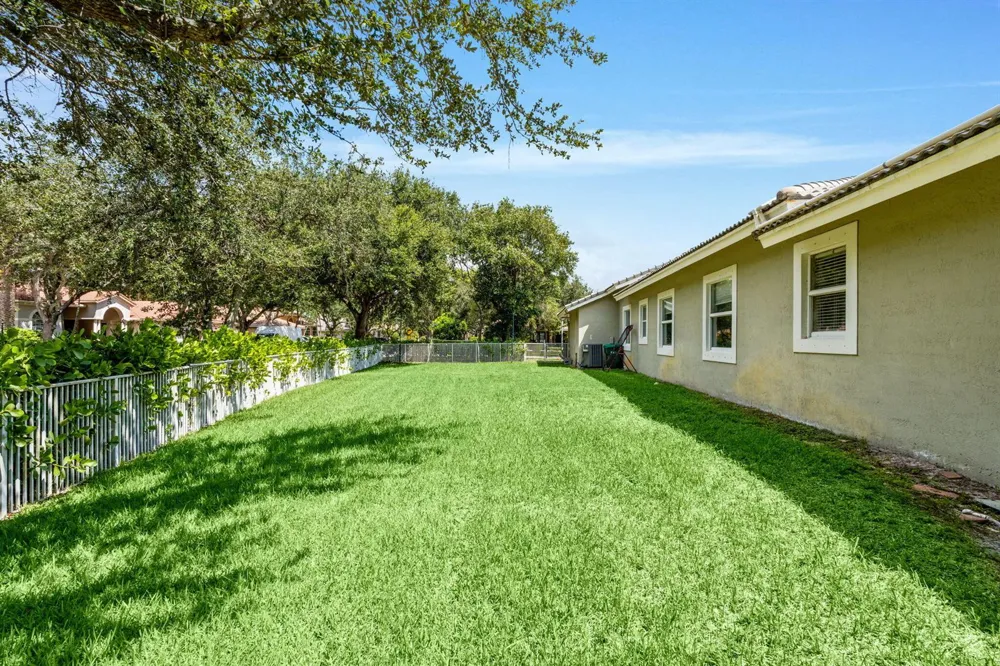 10668 NW 69TH STREET Parkland, FL 33076
