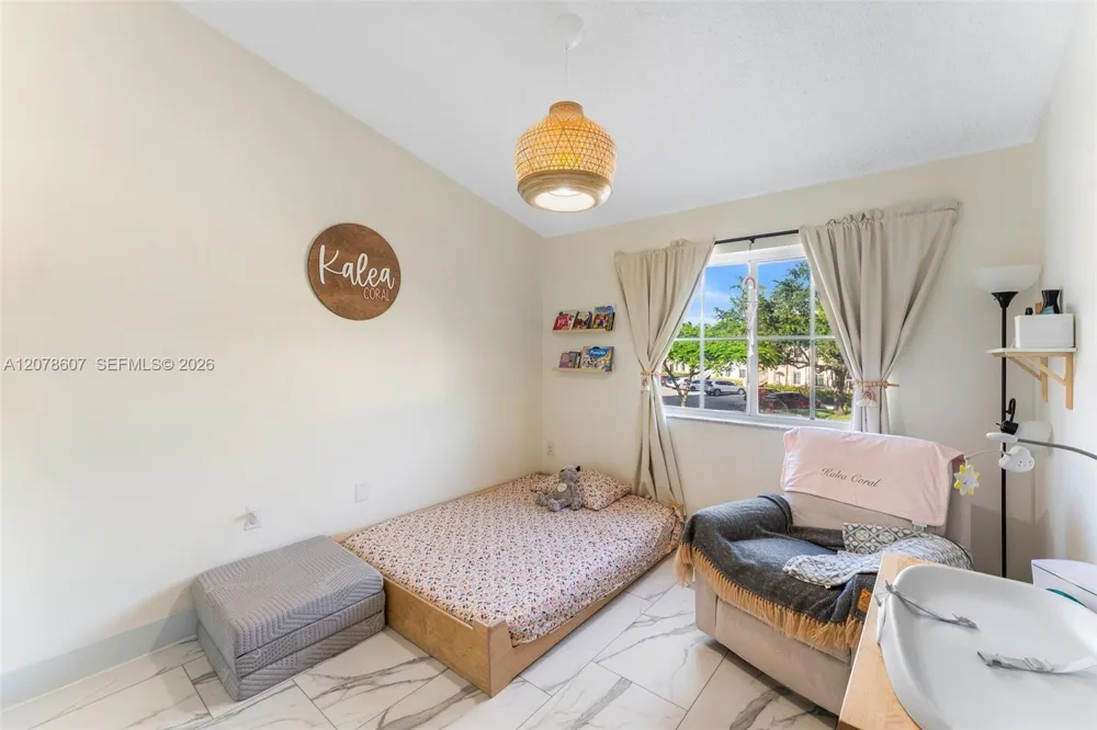 2140 NW 78th Ave #204 Pembroke Pines, FL 33024