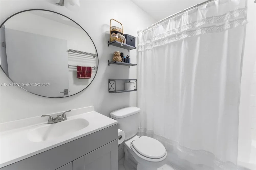 2140 NW 78th Ave #204 Pembroke Pines, FL 33024