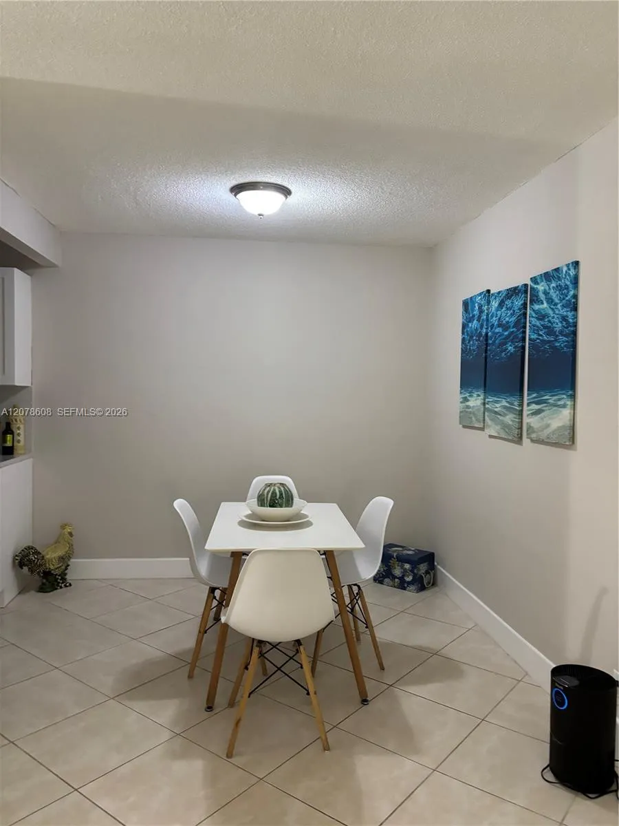1100 NE 1st Ct #102 Hallandale Beach, FL 33009