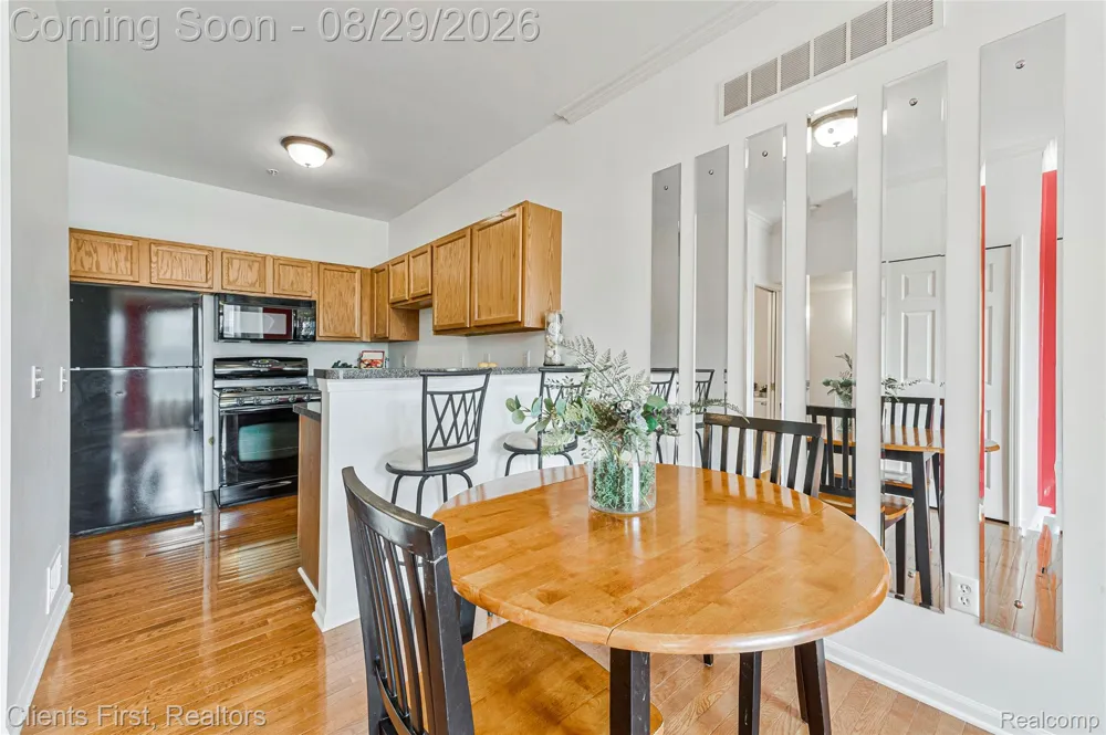 830 Summerfield Drive #256 Westland City, MI 48185