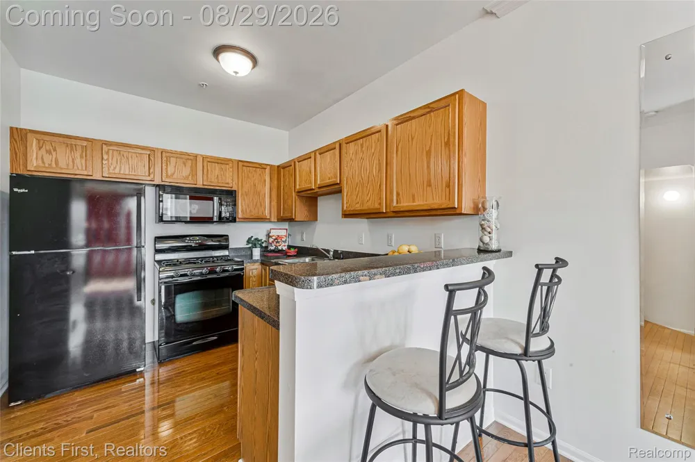 830 Summerfield Drive #256 Westland City, MI 48185