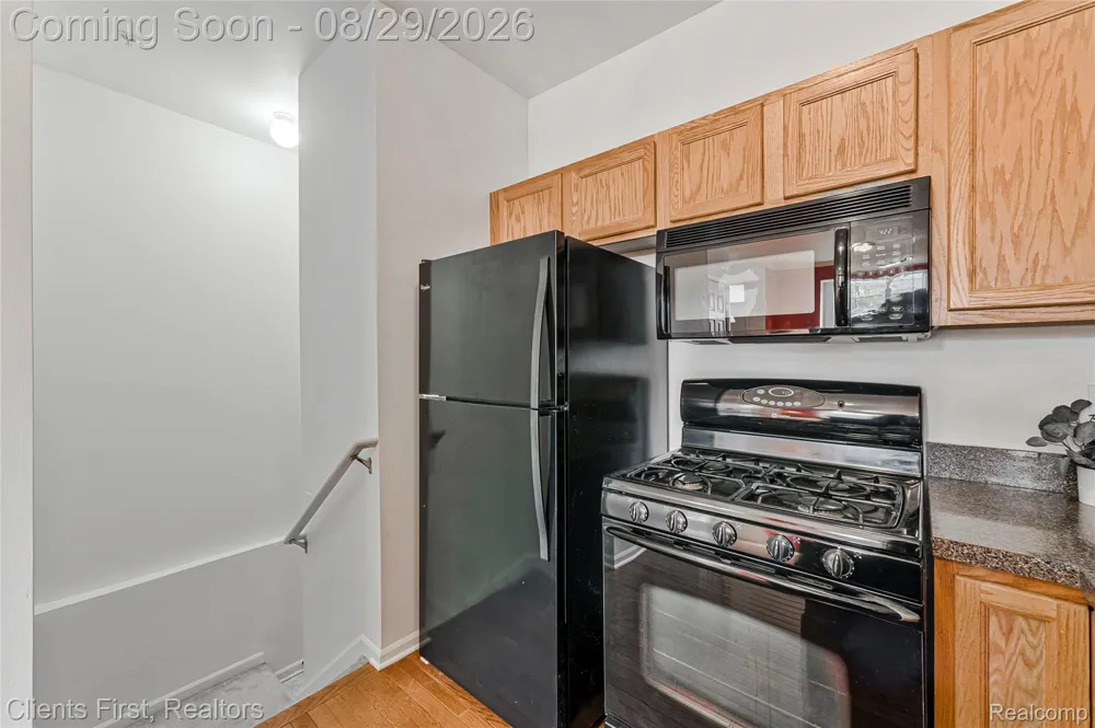 830 Summerfield Drive #256 Westland City, MI 48185