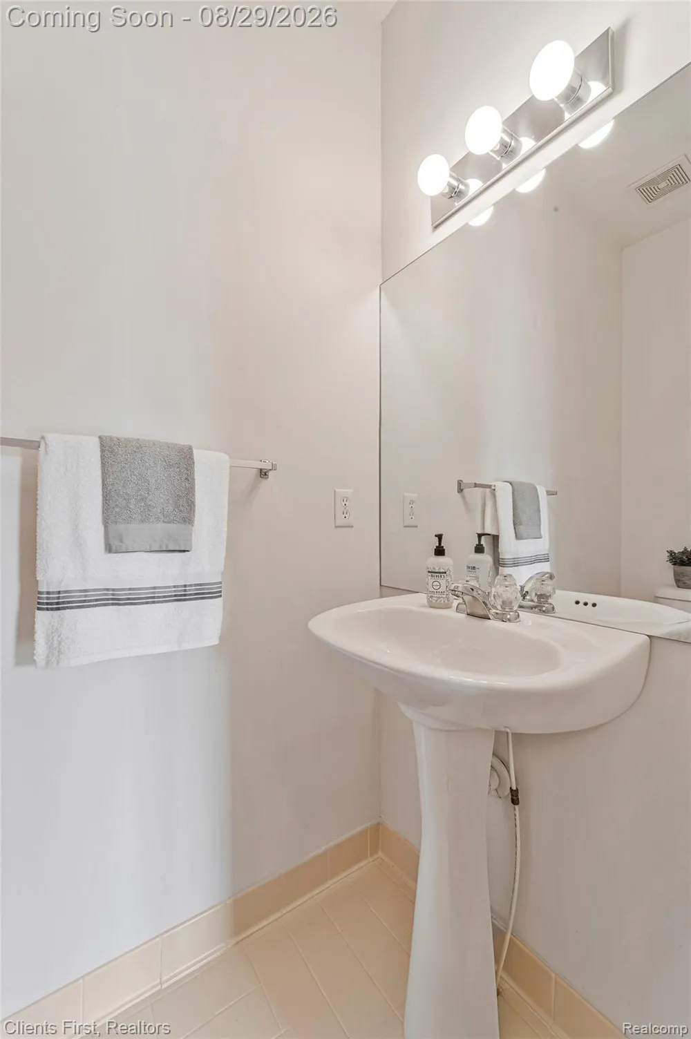 830 Summerfield Drive #256 Westland City, MI 48185