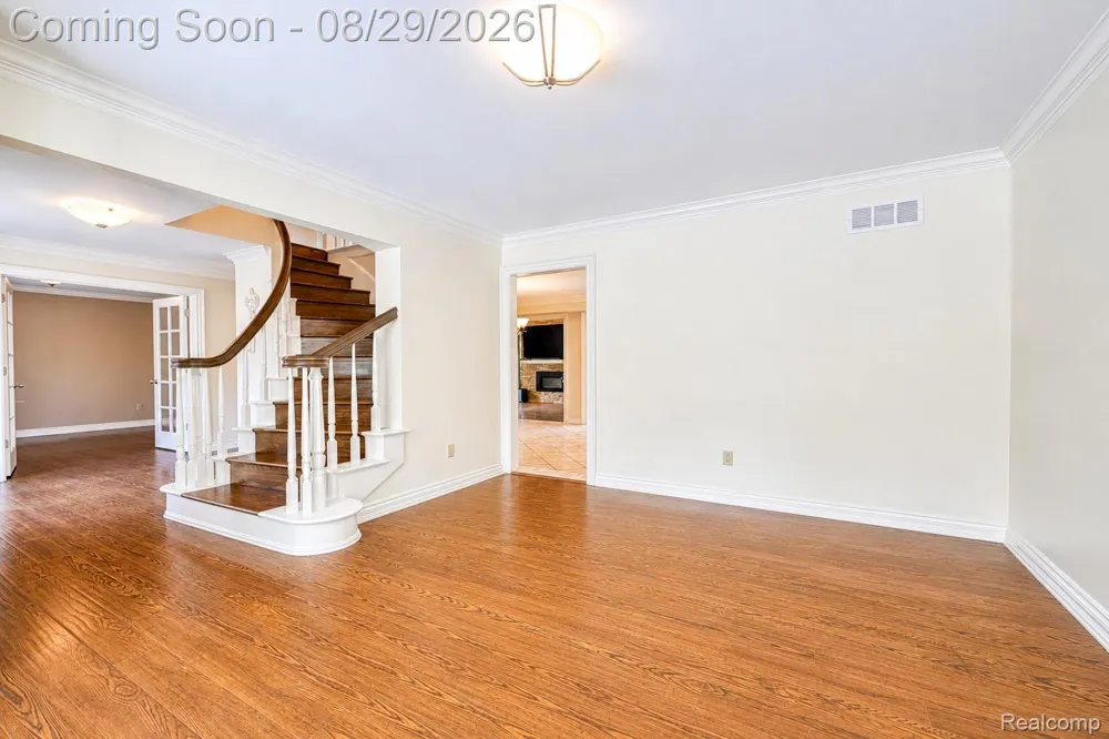 38757 Plumbrook Drive Farmington Hills City, MI 48331