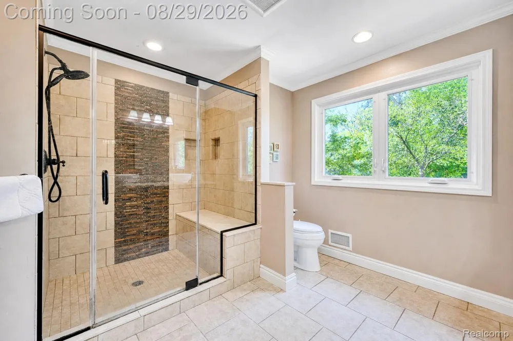 38757 Plumbrook Drive Farmington Hills City, MI 48331