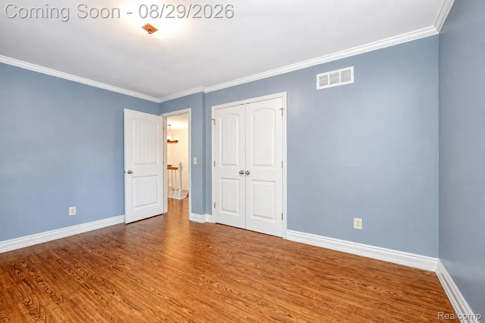 38757 Plumbrook Drive Farmington Hills City, MI 48331