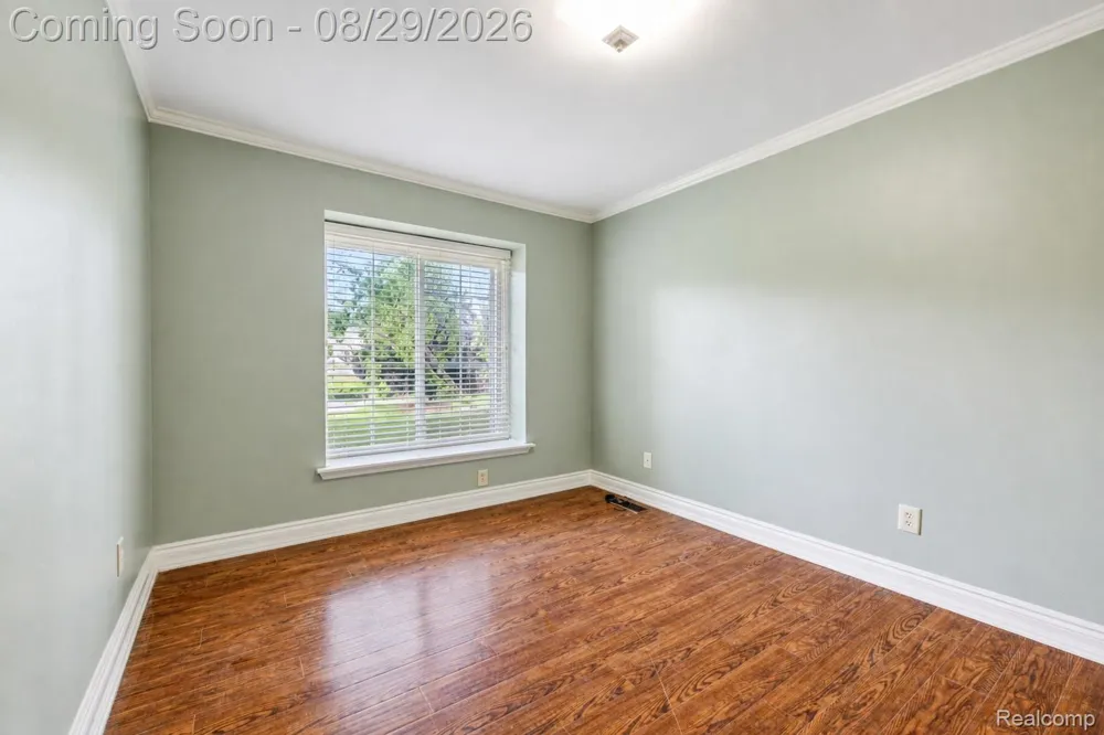 38757 Plumbrook Drive Farmington Hills City, MI 48331
