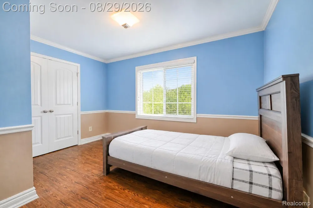 38757 Plumbrook Drive Farmington Hills City, MI 48331