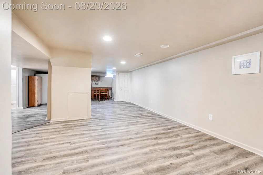 38757 Plumbrook Drive Farmington Hills City, MI 48331