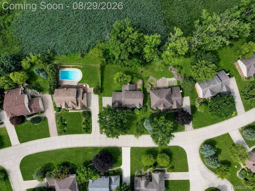 38757 Plumbrook Drive Farmington Hills City, MI 48331