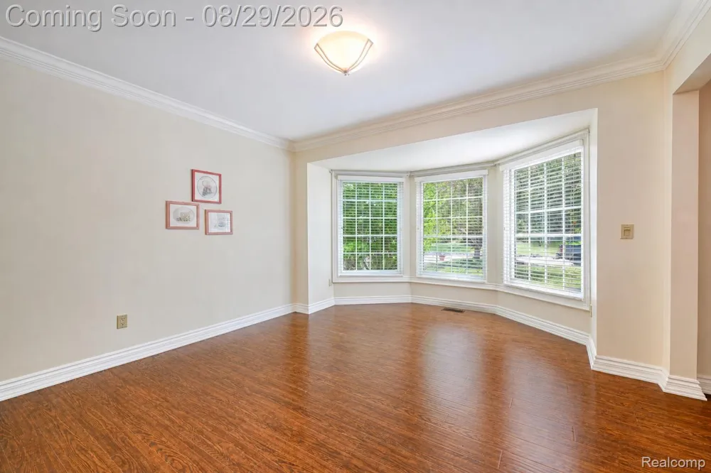 38757 Plumbrook Drive Farmington Hills City, MI 48331