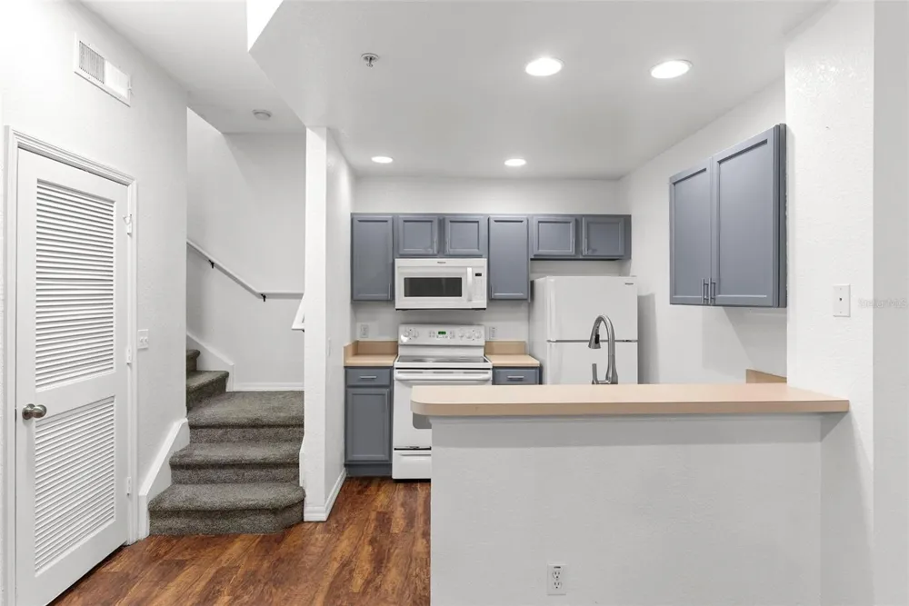 2608 LODI CIRCLE #104 Kissimmee, FL 34746