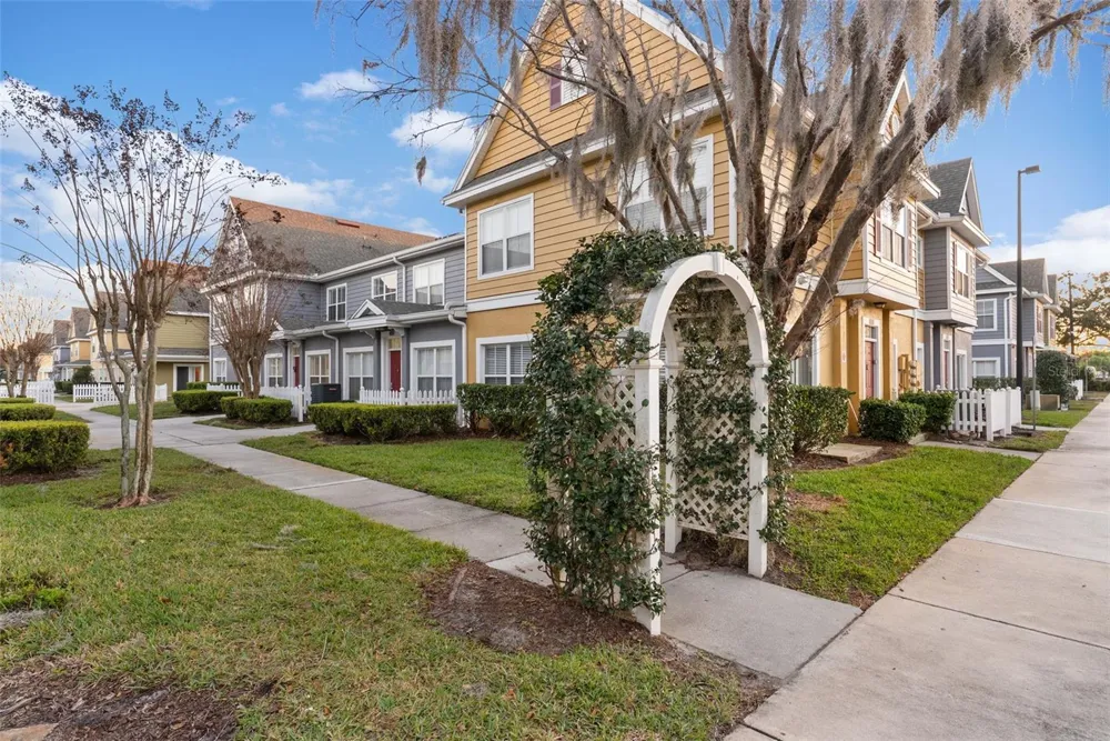 2608 LODI CIRCLE #104 Kissimmee, FL 34746