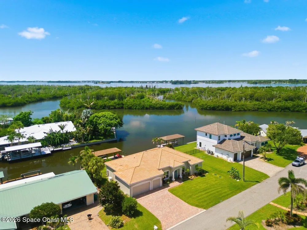 411 Hiawatha Way Melbourne Beach, FL 32951