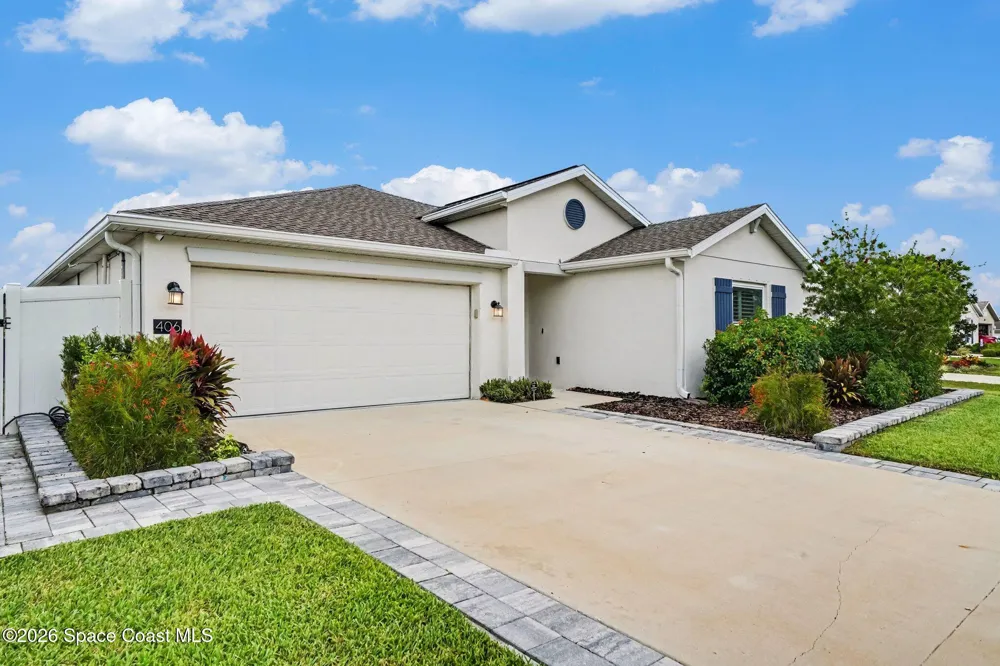 406 Three Oaks Drive Edgewater, FL 32141