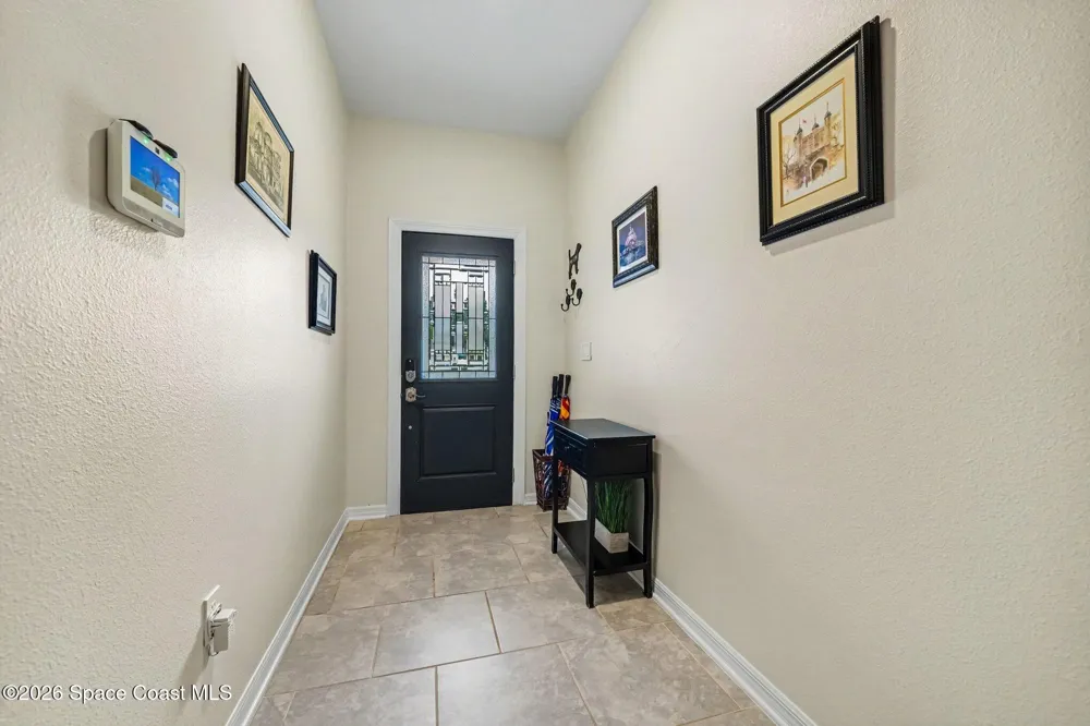 406 Three Oaks Drive Edgewater, FL 32141