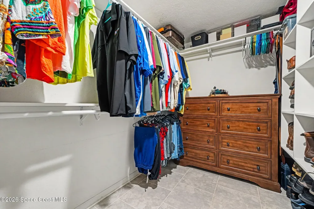 406 Three Oaks Drive Edgewater, FL 32141