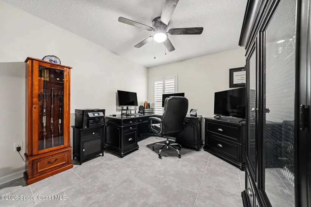 406 Three Oaks Drive Edgewater, FL 32141
