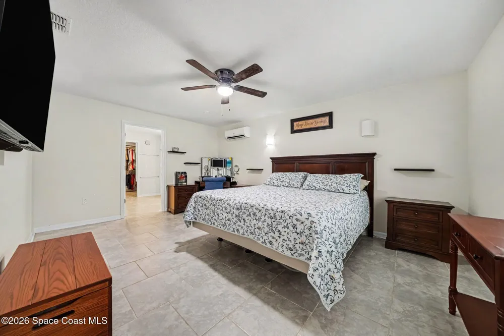 406 Three Oaks Drive Edgewater, FL 32141