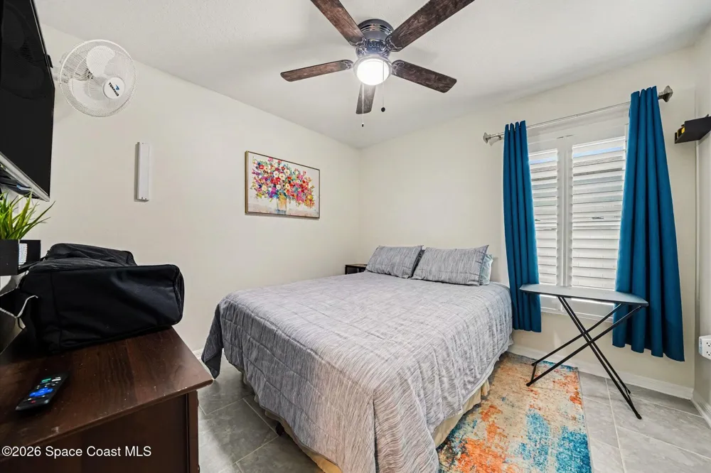 406 Three Oaks Drive Edgewater, FL 32141