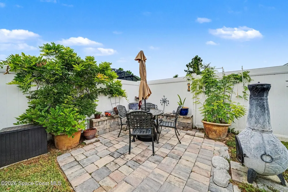 406 Three Oaks Drive Edgewater, FL 32141