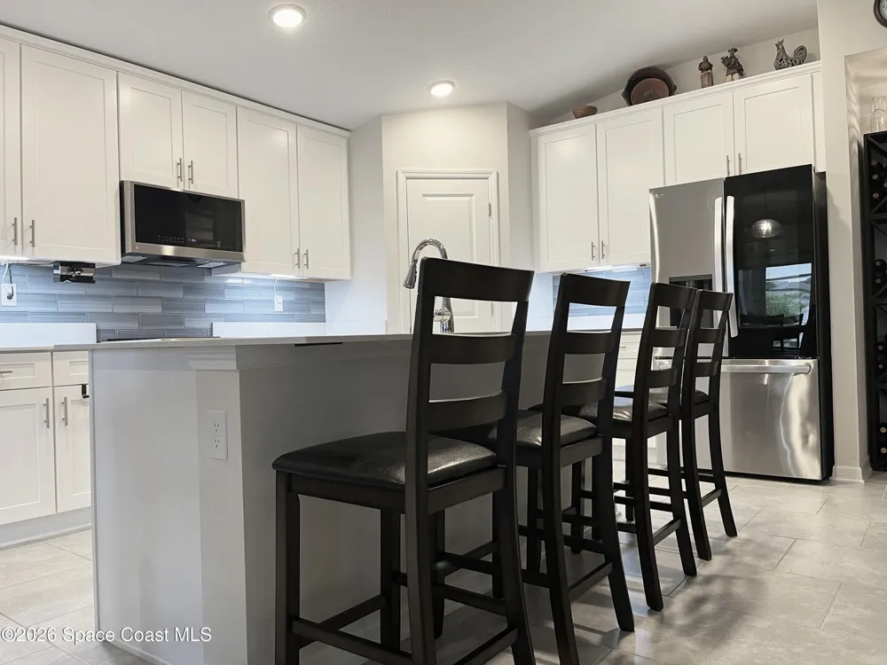 406 Three Oaks Drive Edgewater, FL 32141