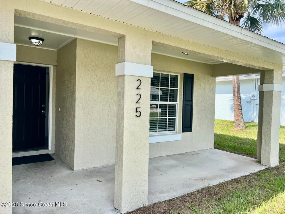 225 12th Street SW Vero Beach, FL 32962