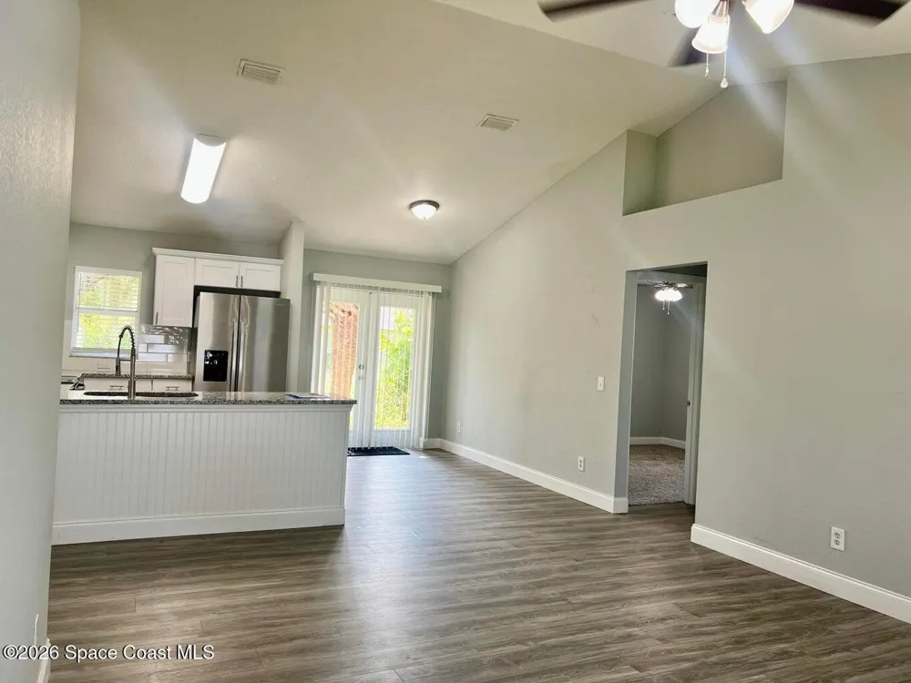 225 12th Street SW Vero Beach, FL 32962