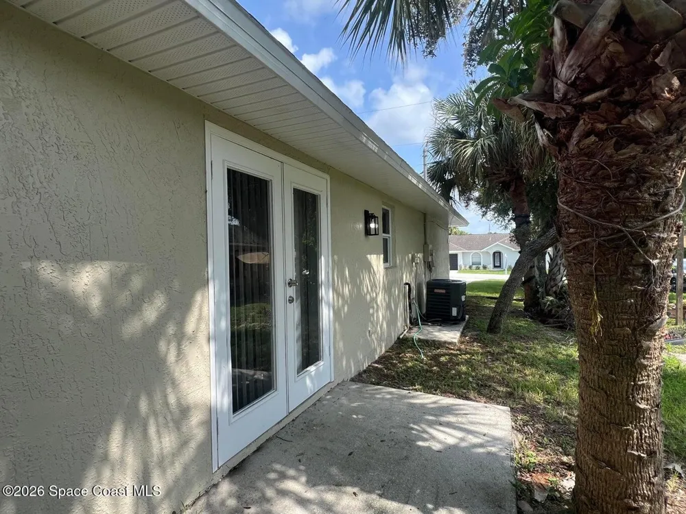 225 12th Street SW Vero Beach, FL 32962