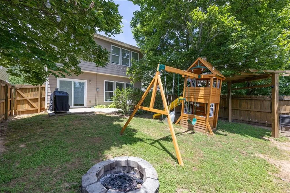 3975 Abernathy Farm Way Acworth, GA 30101