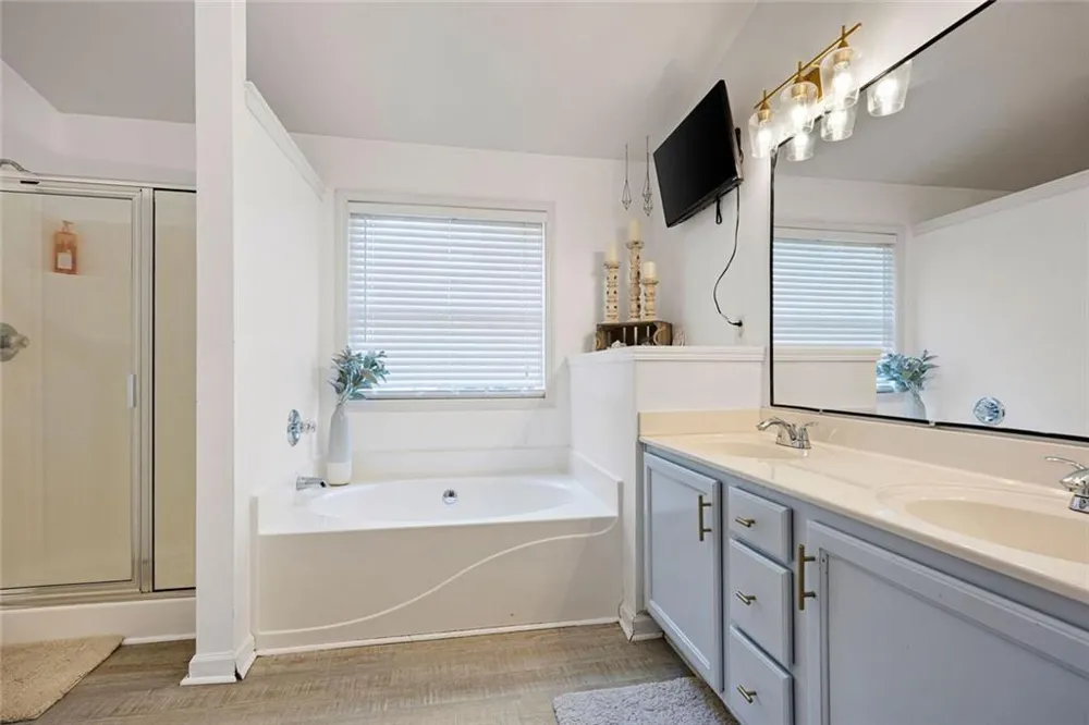 3975 Abernathy Farm Way Acworth, GA 30101
