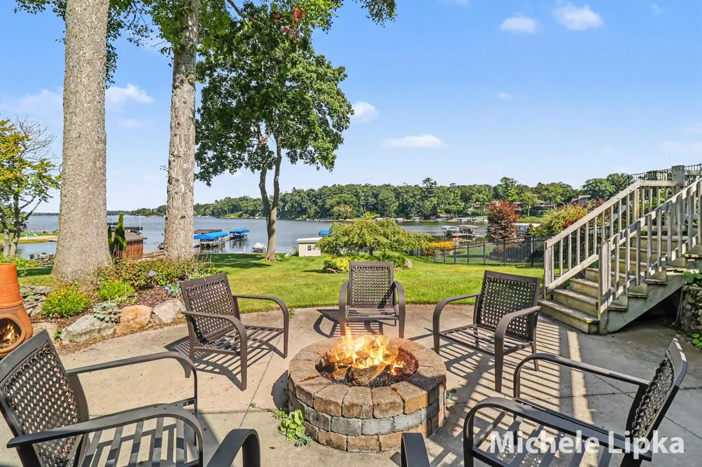 570 Bear Lake Road Muskegon, MI 49445