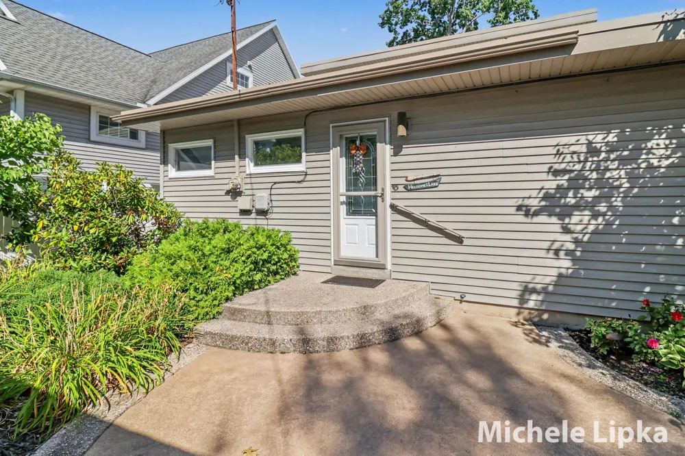 570 Bear Lake Road Muskegon, MI 49445