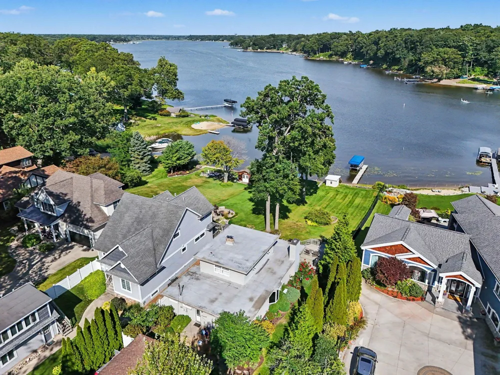570 Bear Lake Road Muskegon, MI 49445