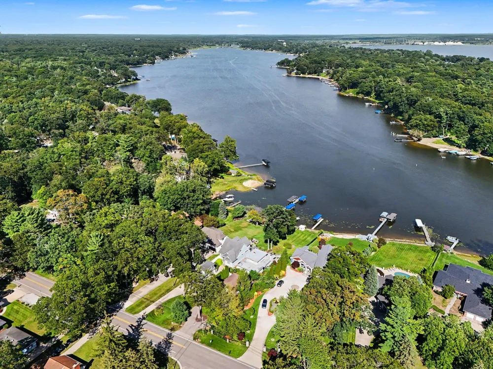 570 Bear Lake Road Muskegon, MI 49445
