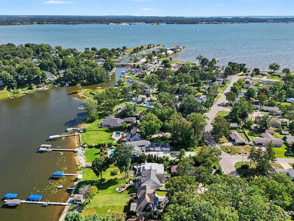 570 Bear Lake Road Muskegon, MI 49445