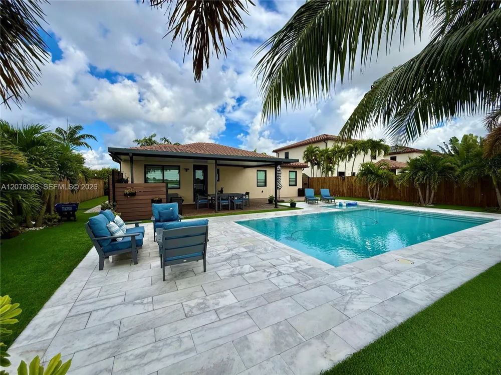 167 SE 24th Ave Homestead, FL 33033
